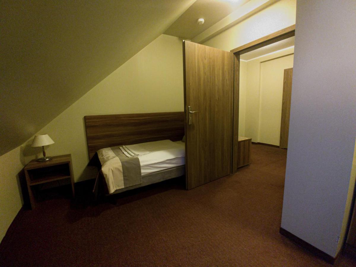 Vierbettzimmer mit eigenem Bad