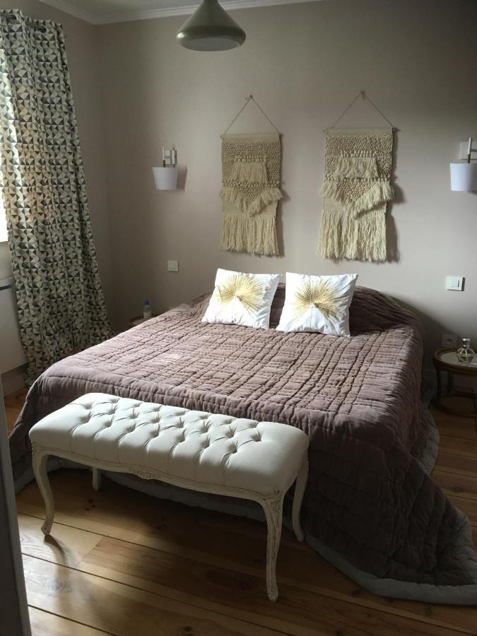 Chambre Lit Queen-Size - Vue sur Jardin