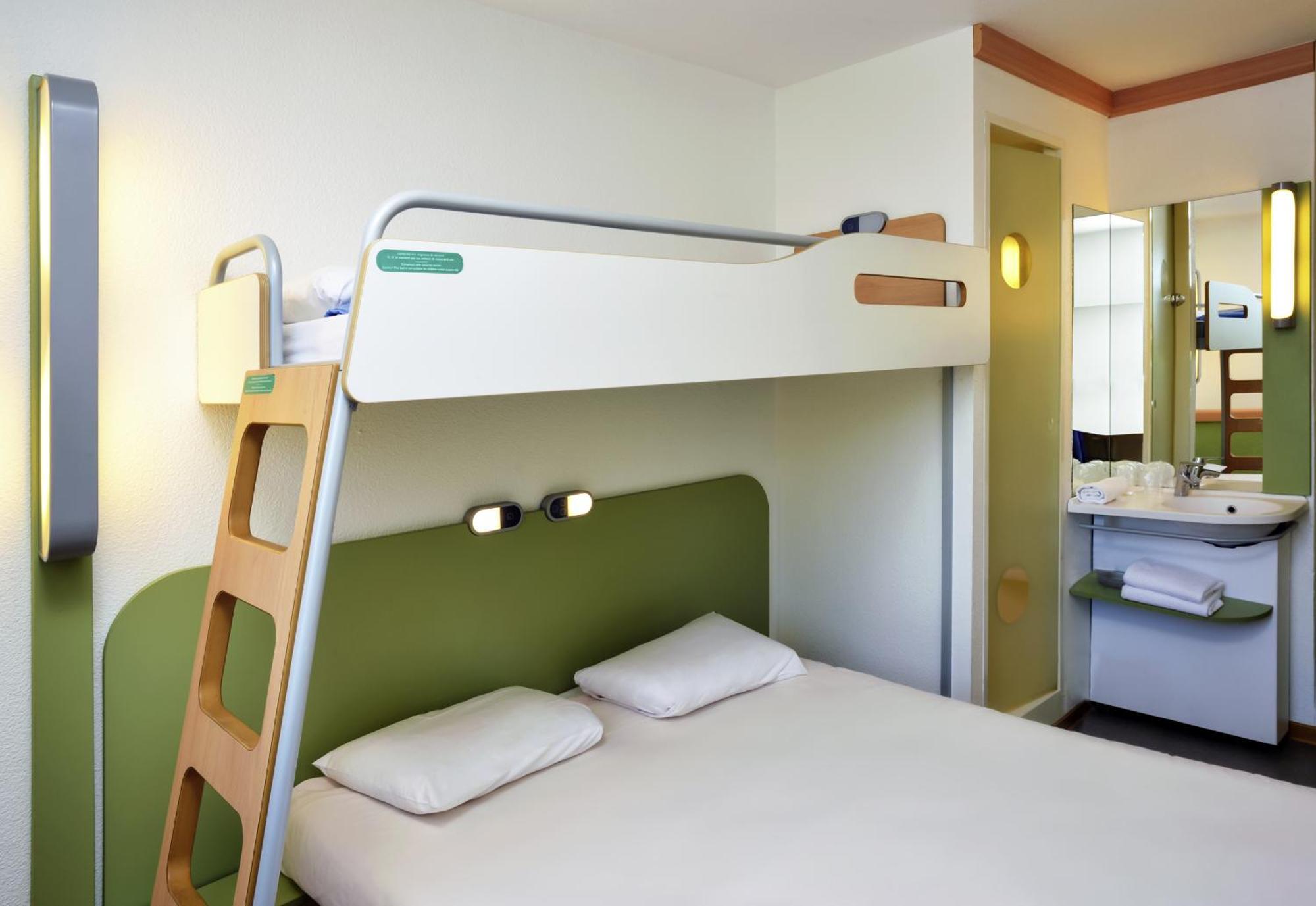 Standard Family Room One Double Bed One Bunk Bed