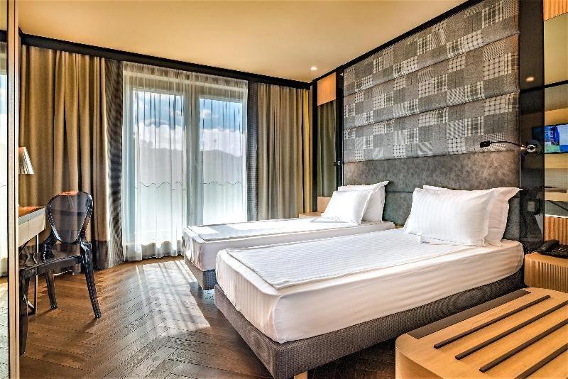 Superior Single Room,1153829778:JPEG