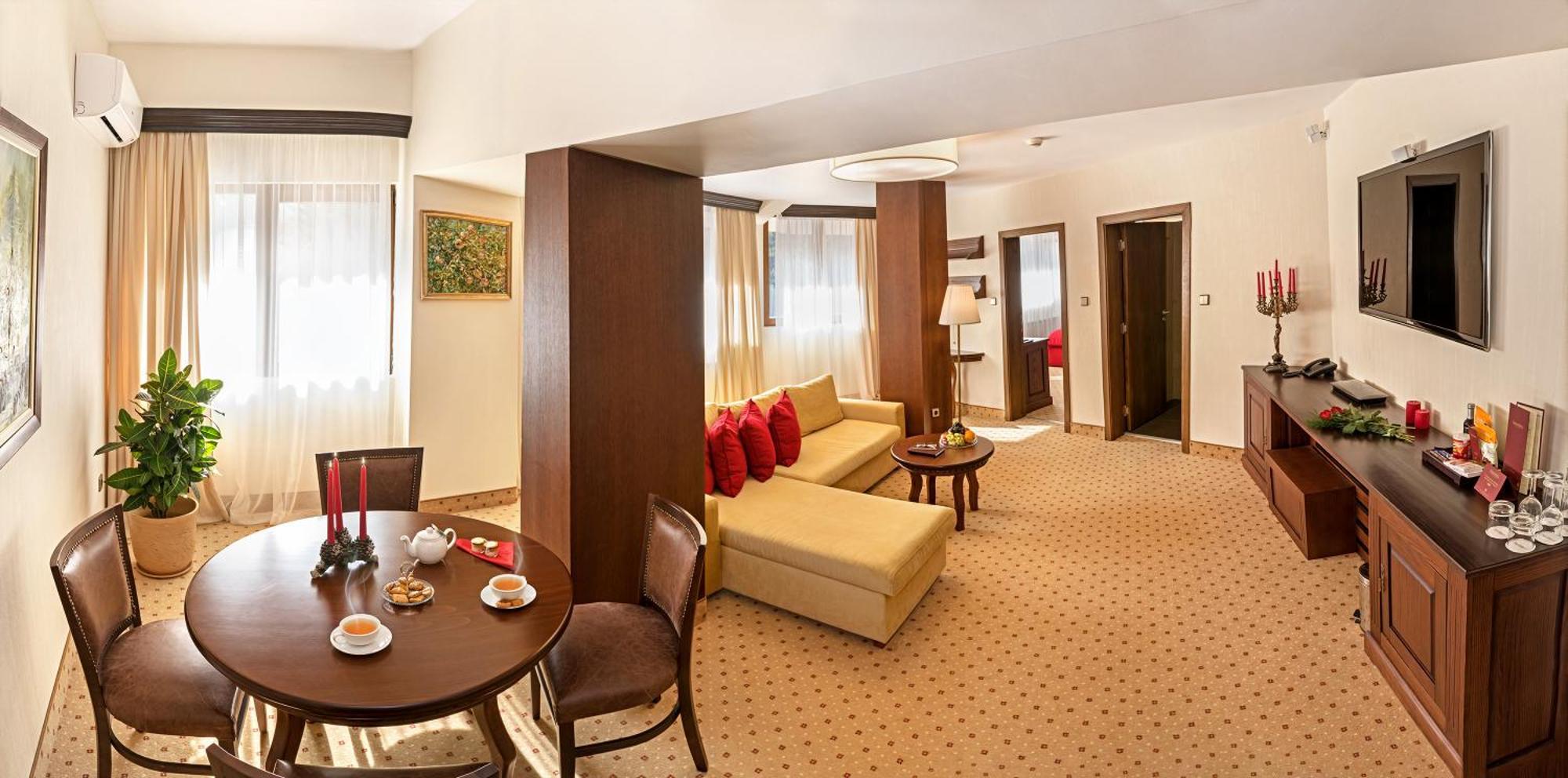 Family Suite,1742617849:JPEG