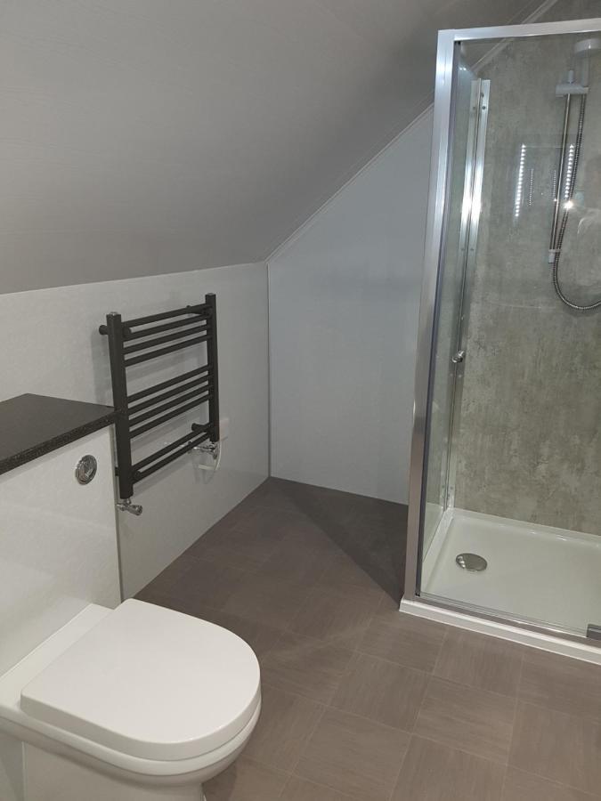 Twin Room with Shower
