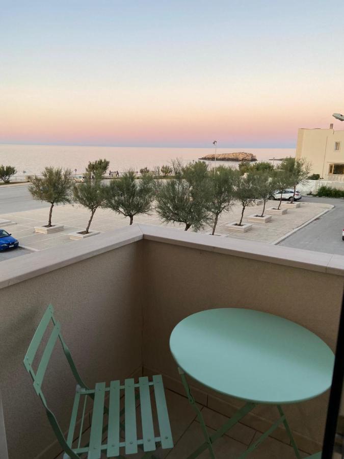 Double or Twin Room with Sea View