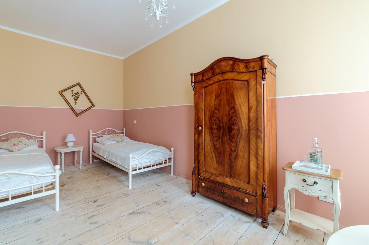 Twin Room with Private Bathroom