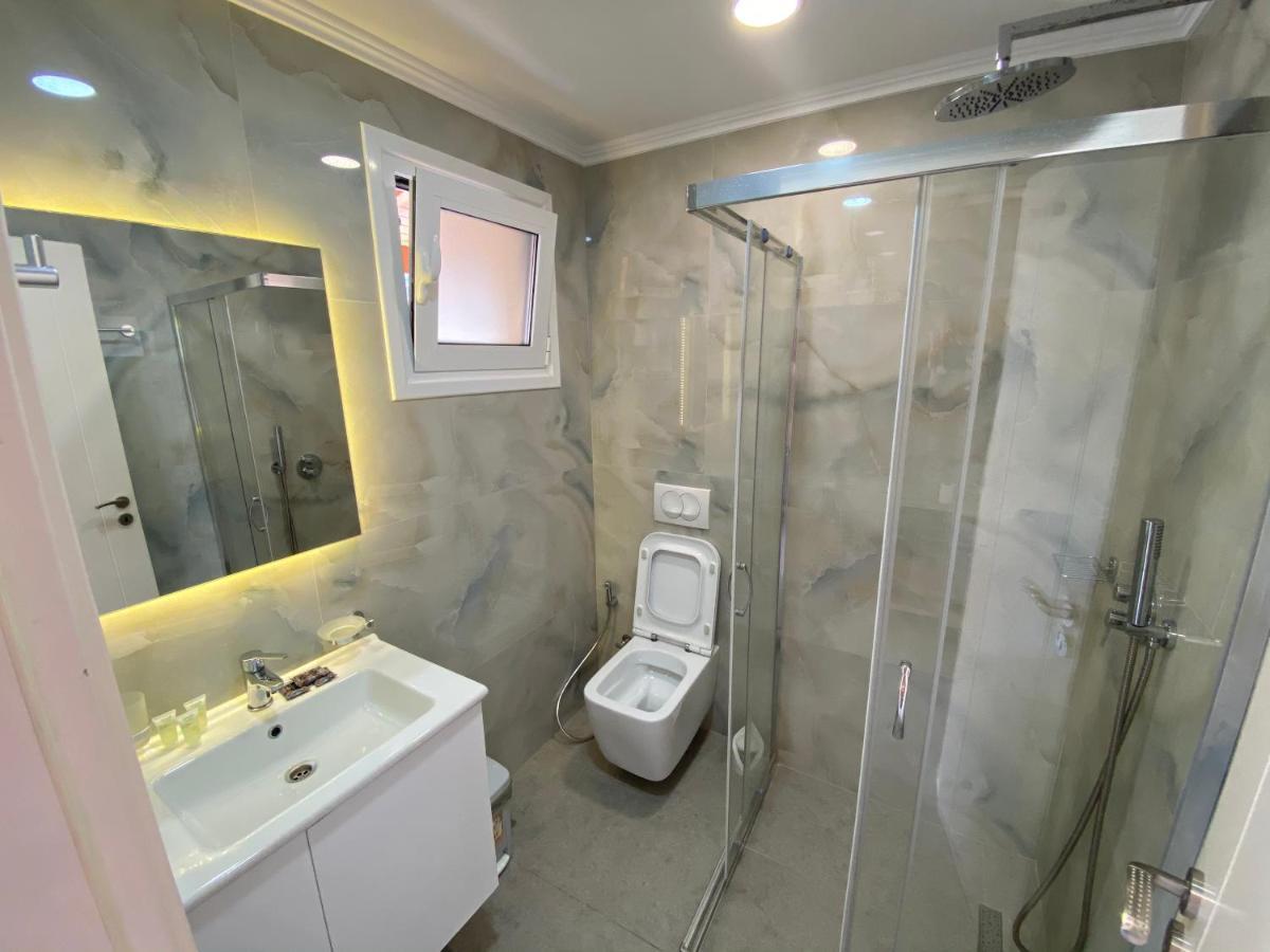 Standard Suite,1111452864:JPEG