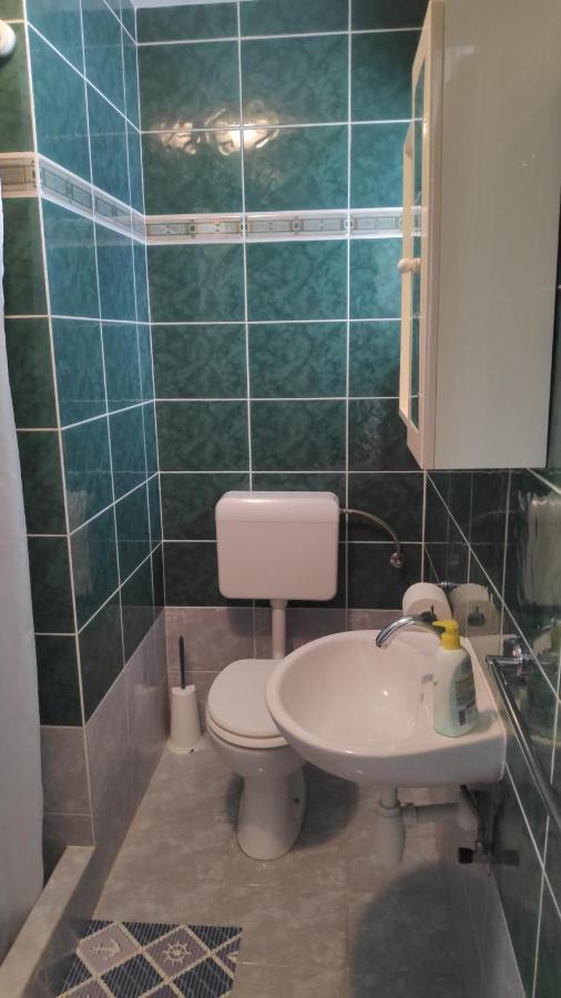 Estudio con balcón