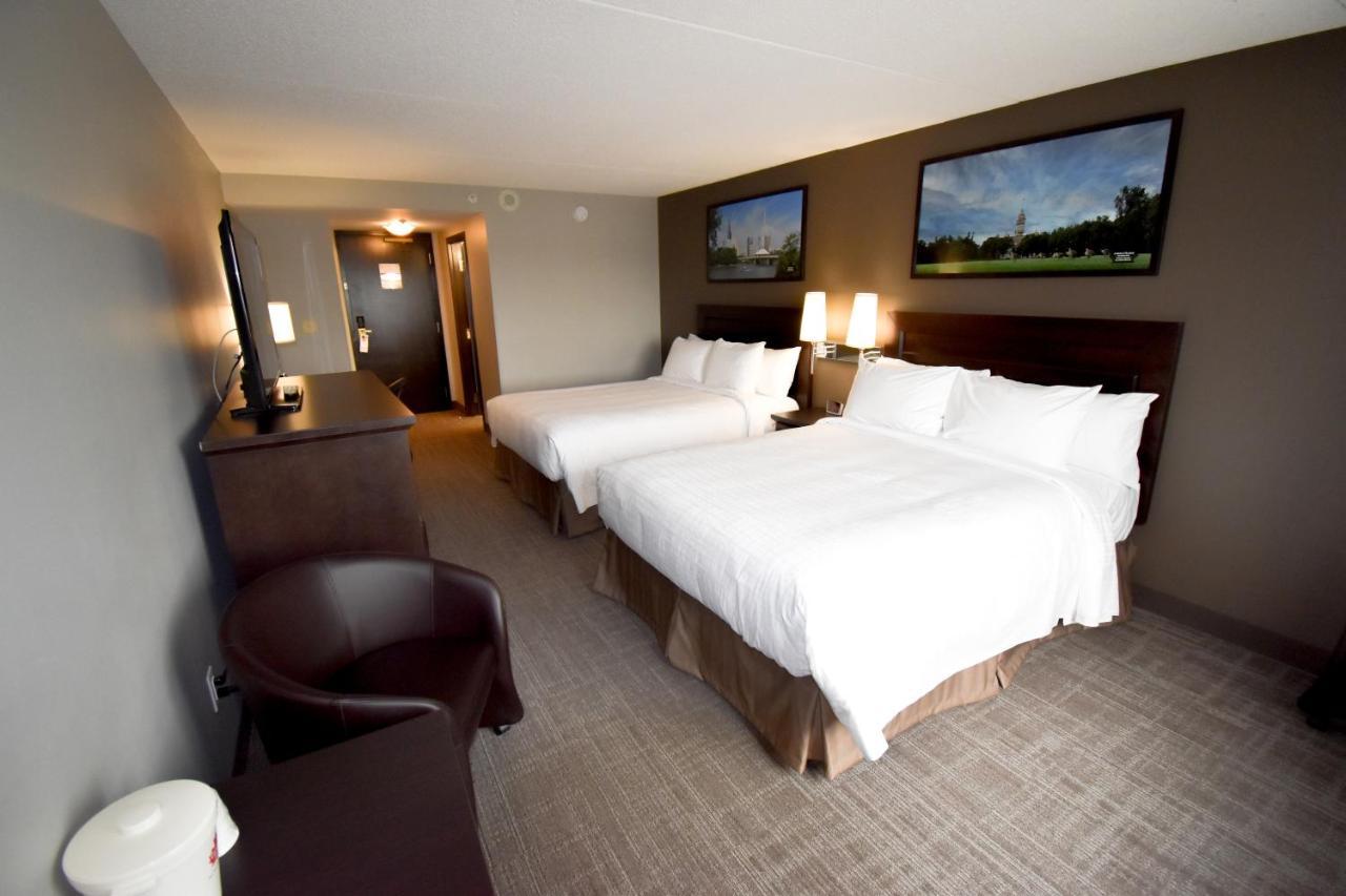 Queen Room,1758838535:JPEG