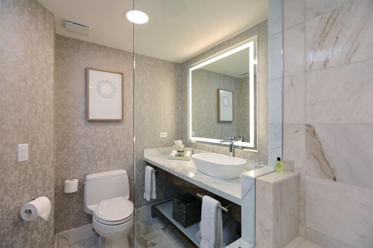 Chambre Double Classique avec 2 Lits Doubles - Vue sur Piscine