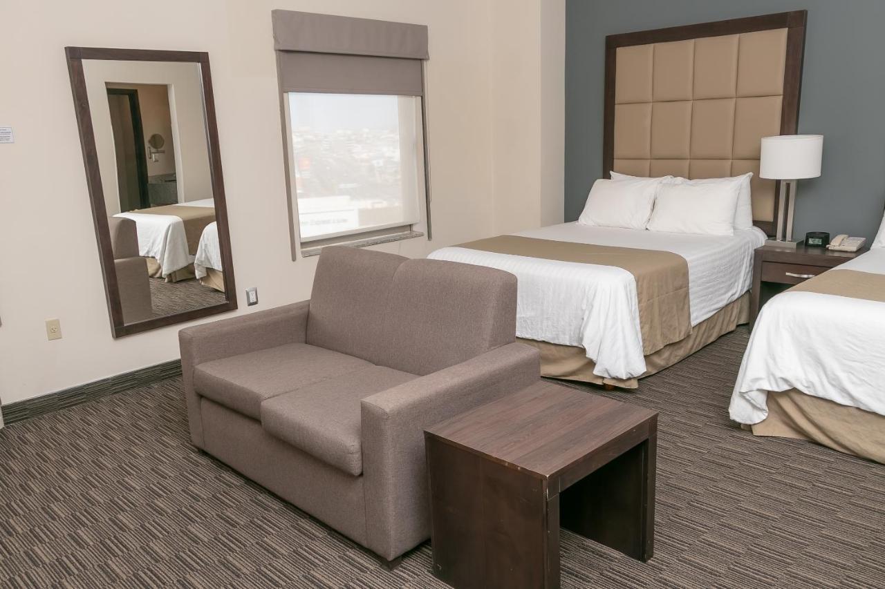 Queen Suite with Two Queen Beds