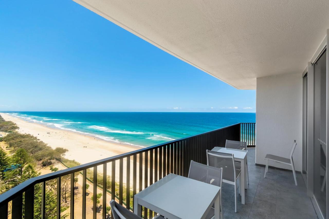 Three-Bedroom Apartment with Ocean View|