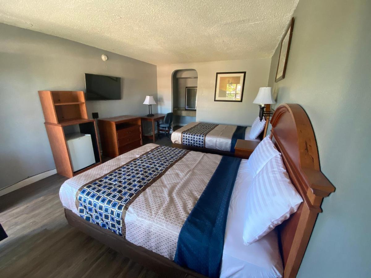 2 Queen Beds Non-Smoking