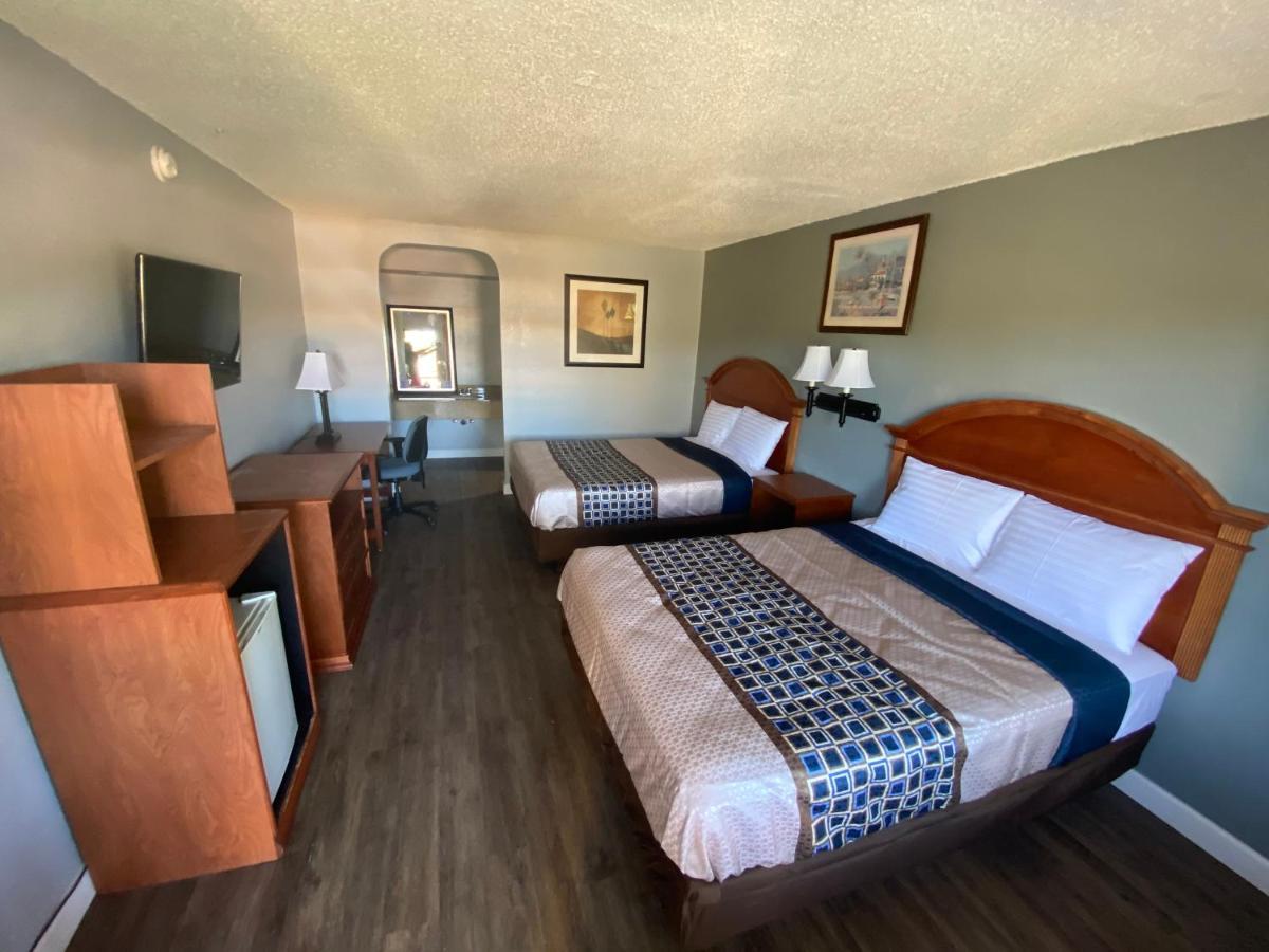 2 Queen Beds Non-Smoking