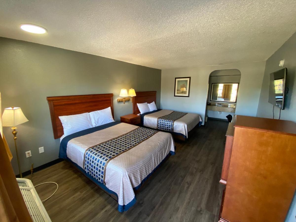 2 Queen Beds Non-Smoking