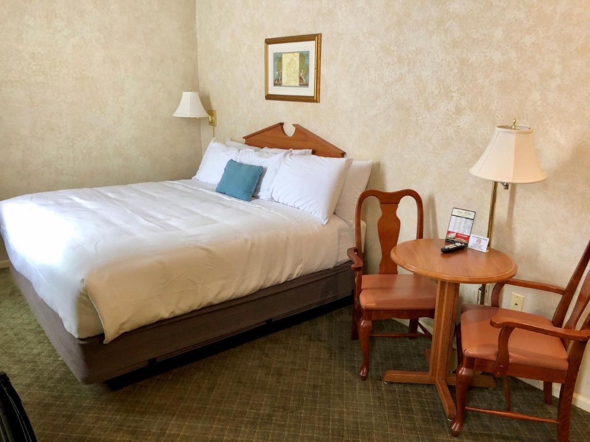 Standard King Room
