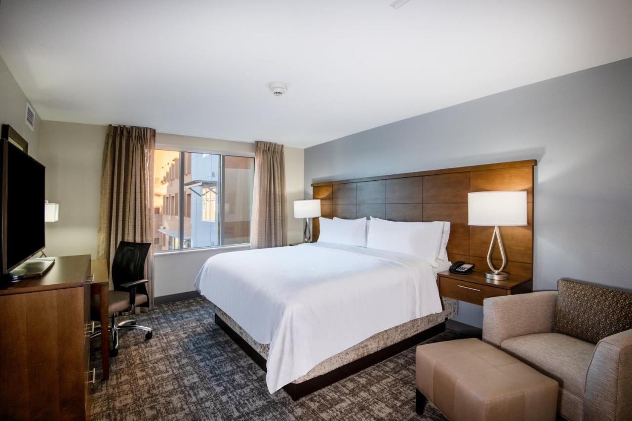Two-Bedroom Suite,1038635398:JPEG