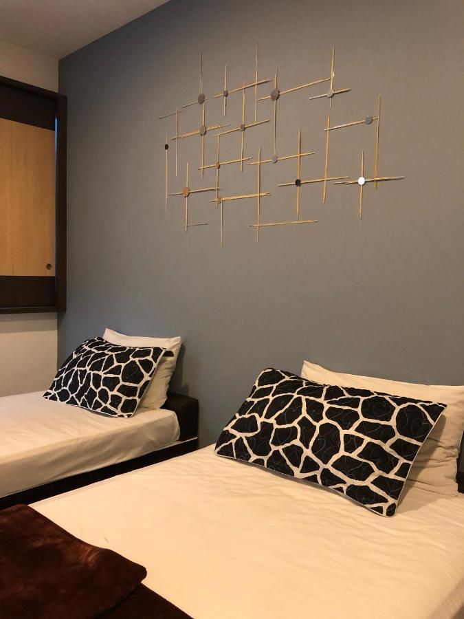 Twin Redux Room