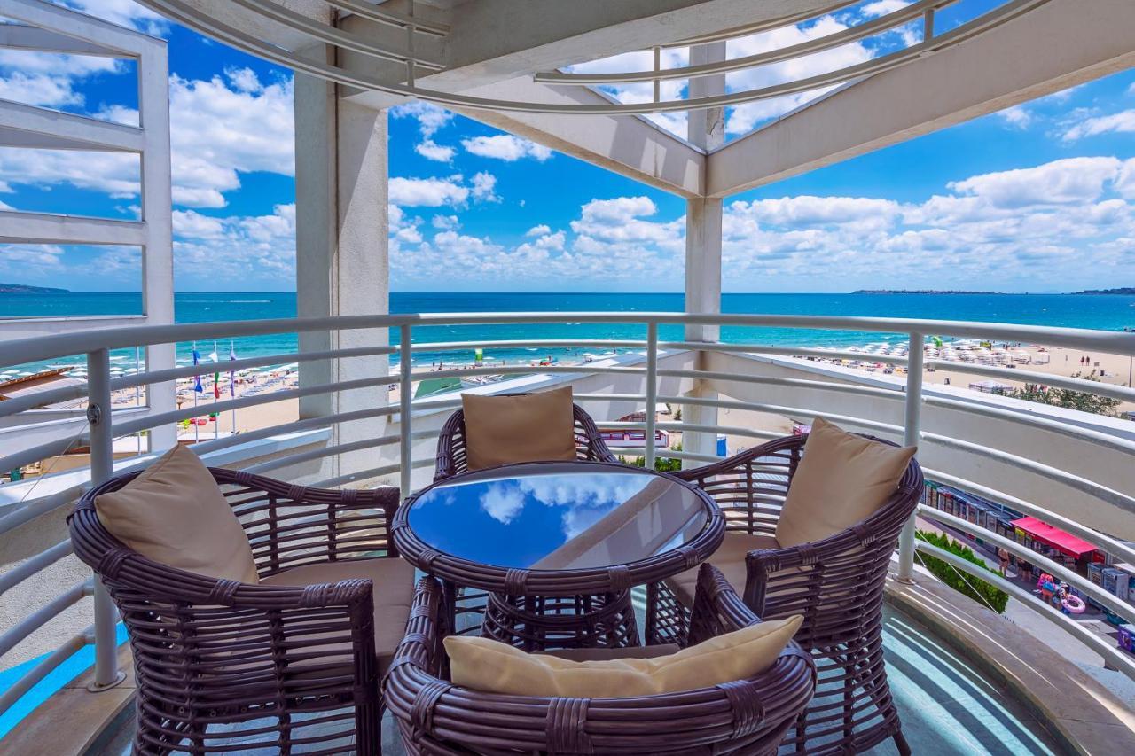 Deluxe Two-Bedroom Apartment with Balcony