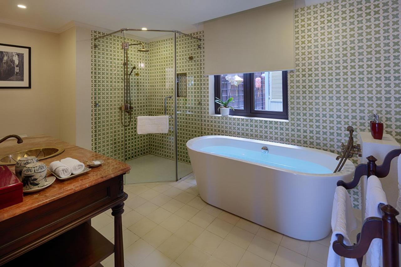 Residence Suite – Free daily 30- min massage per pax