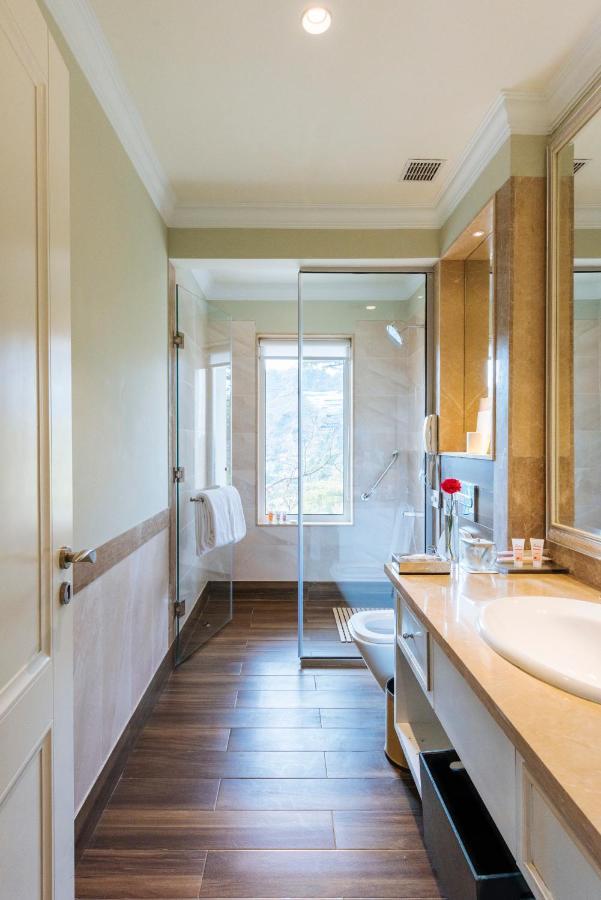Premium Double Valley View Exclusive Room