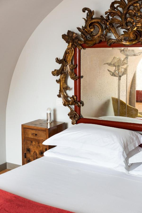 Deluxe Double Room with Terrace and Sea View