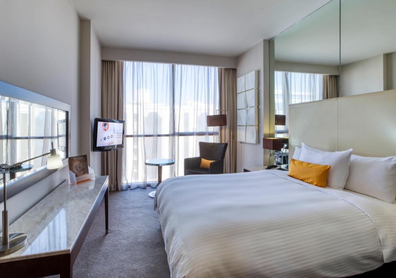 Family Connecting Rooms Queen Bed Twin Beds,686871504:JPEG