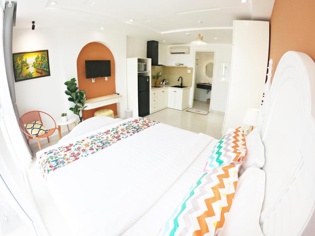 Deluxe Studio King Room
