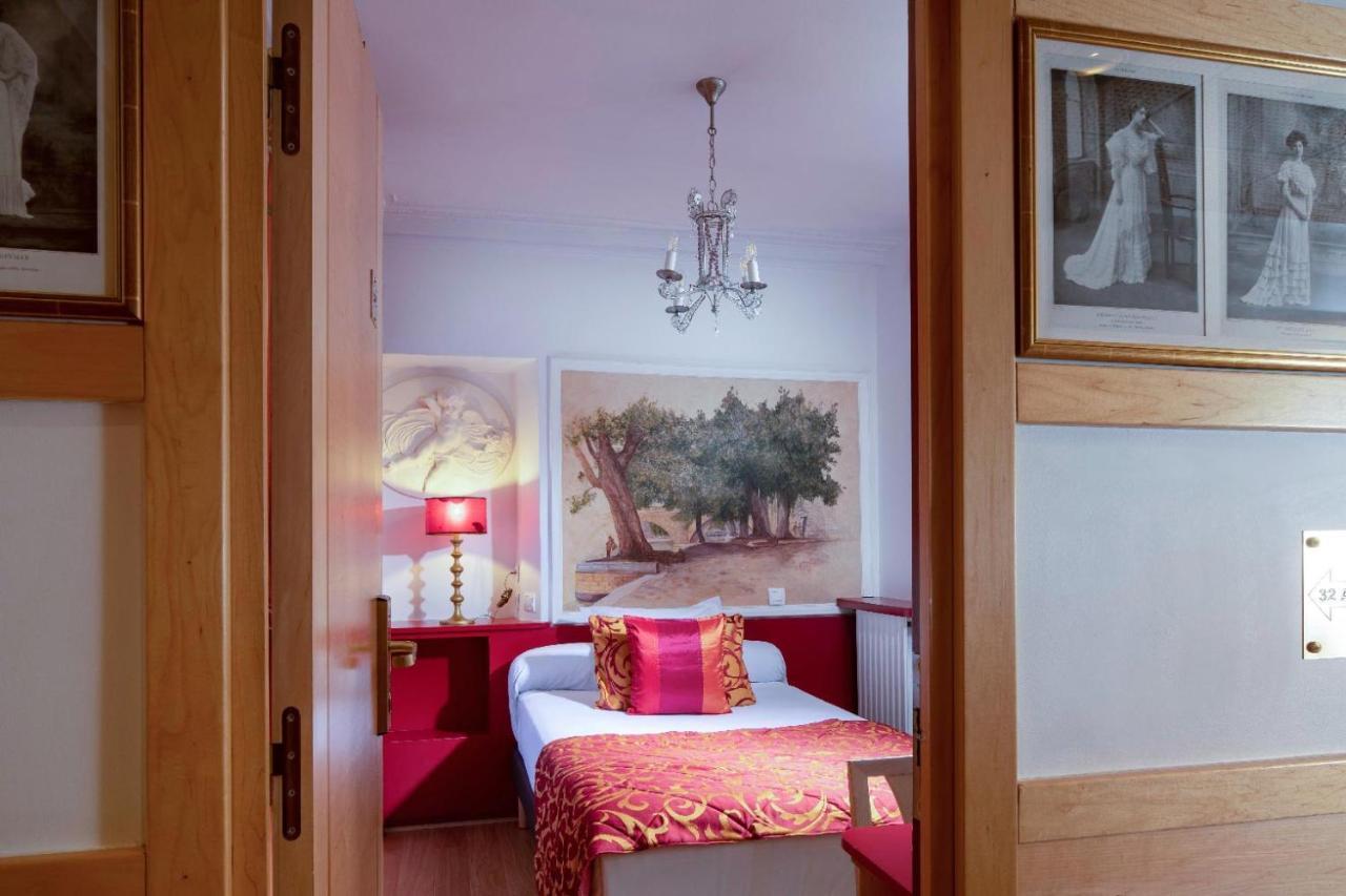 Single Room Double Bed,1024726234:JPEG