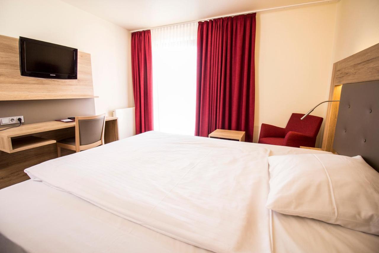 Single Room,1039340749:JPEG