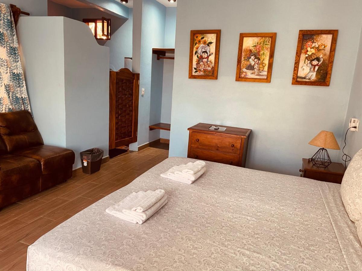 Double or Twin Room with Partial Sea View