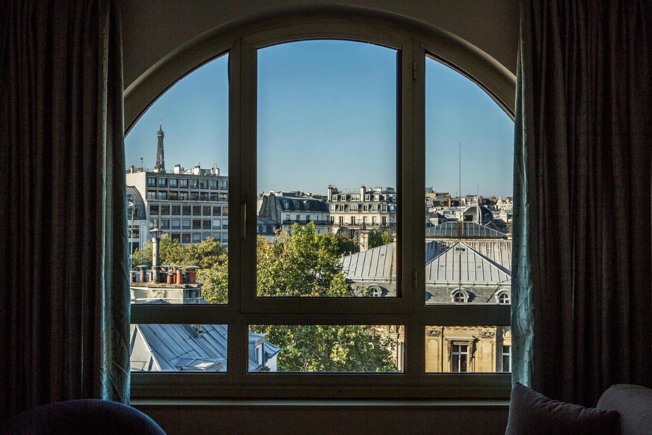 Junior Suite Terrace Eiffel Tower View