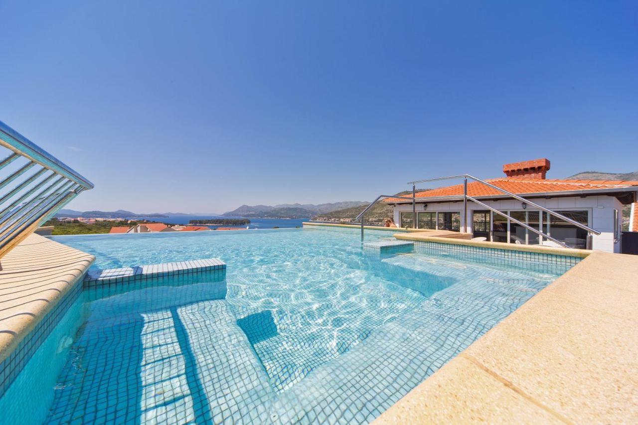 Family Studio with Terrace