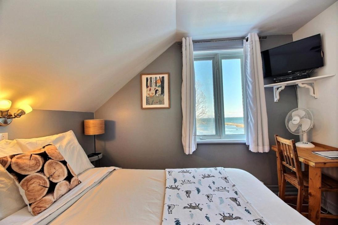 Classic Double Room with Sea View