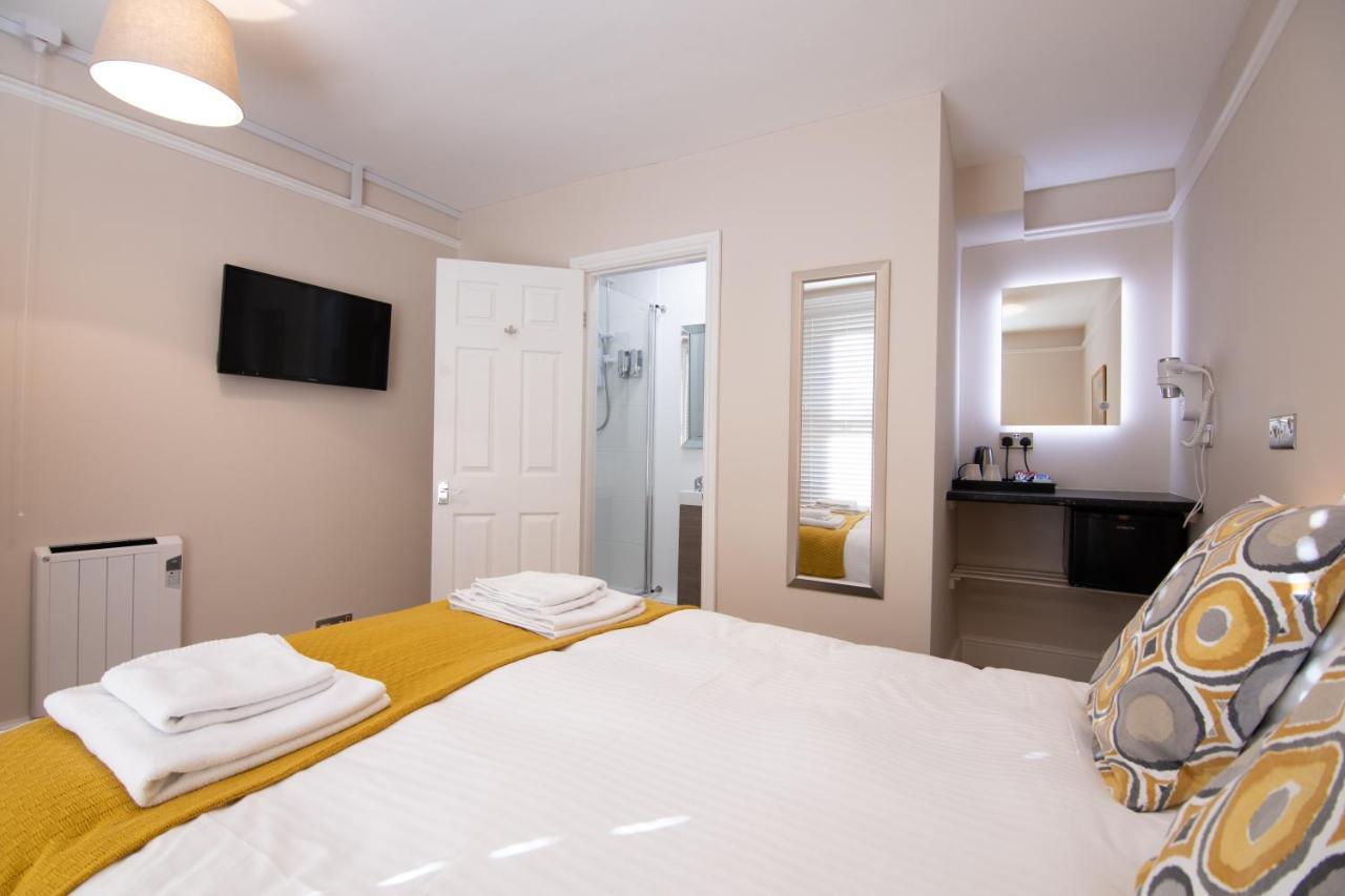 Deluxe Double Room with Shower