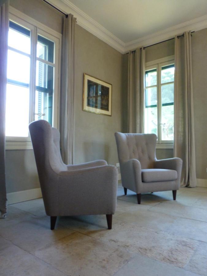 Chambre Lit Queen-Size avec Balcon