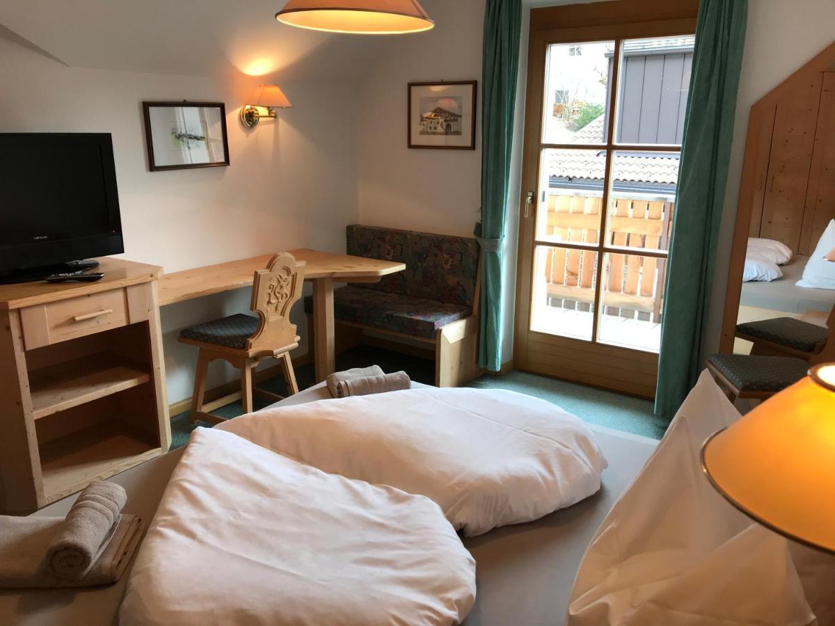 Doppelzimmer mit Balkon