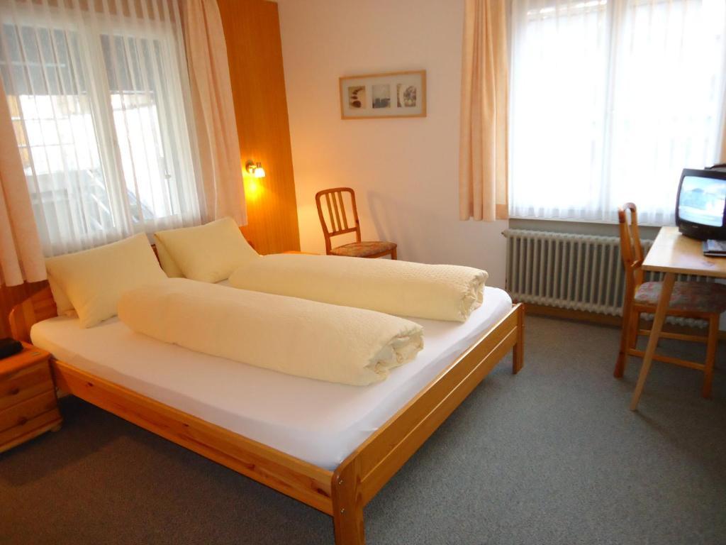 Interconnecting Double Twin Room
