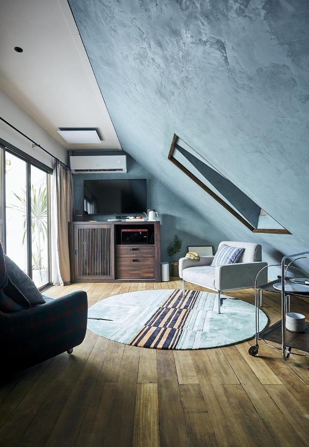 Executive Suite,1052119438:JPEG