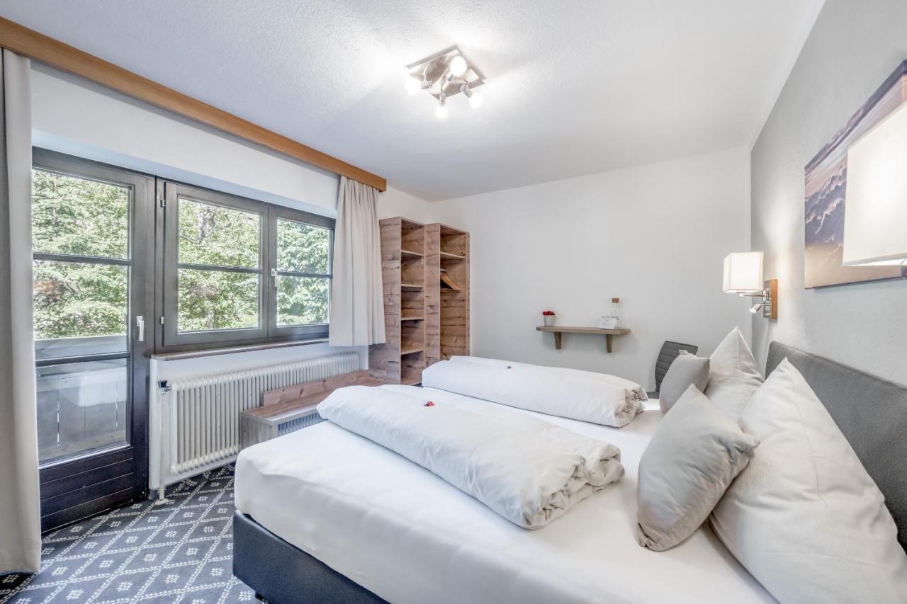 Doppelzimmer mit Balkon