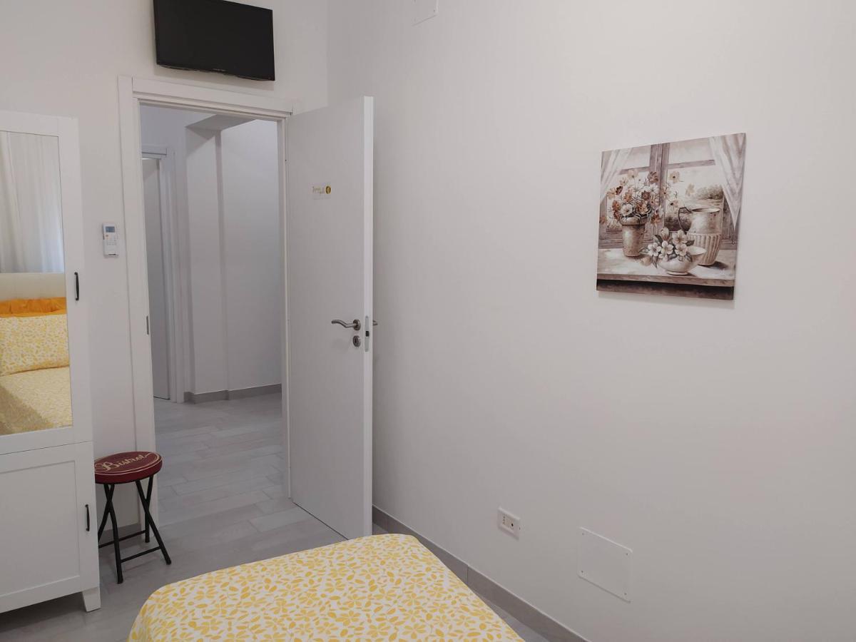 Single Room with Private External Bathroom