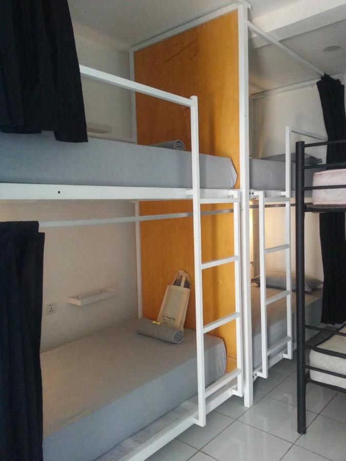 Tempat Tidur di Kamar Asrama 4-Tempat Tidur