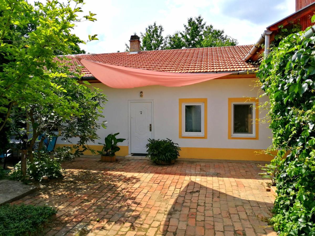 Two-Bedroom Apartment (4 + 3 Adults)