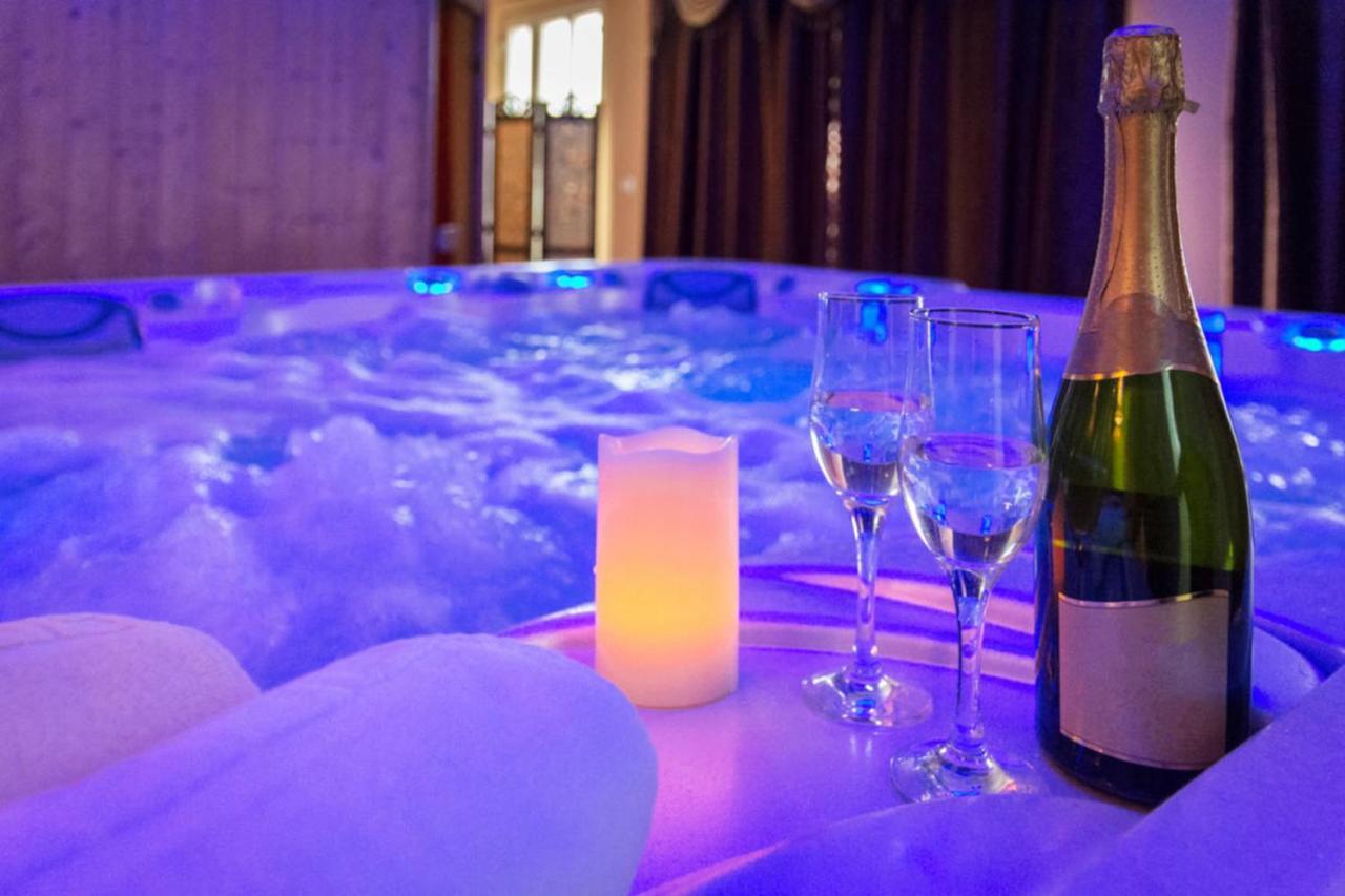 Suite with Spa Bath