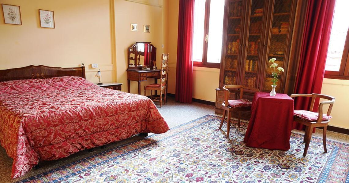 Double or Twin Room with Private External Bathroom