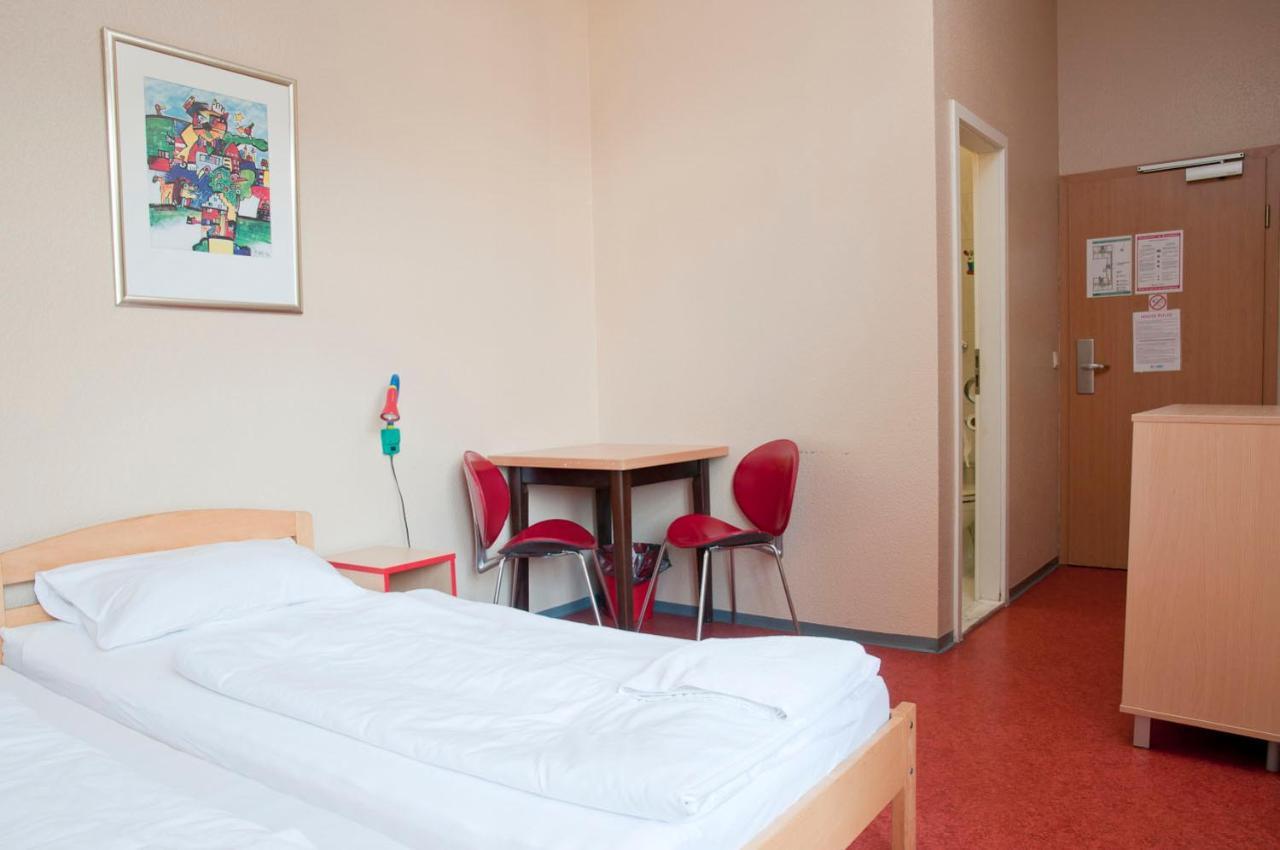 Budget Double Room,1063412977:JPEG