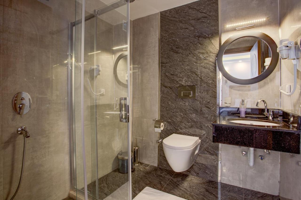 Double Room Partial Sea View