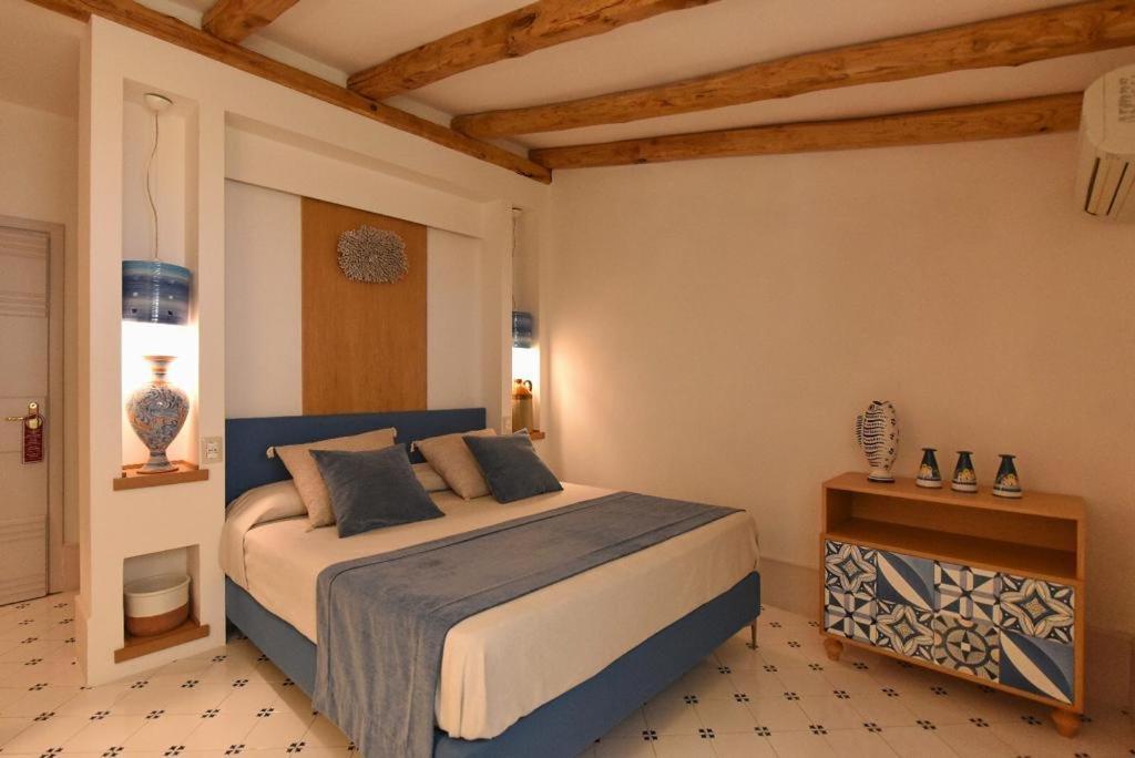 Double Room with Balcony and Sea View