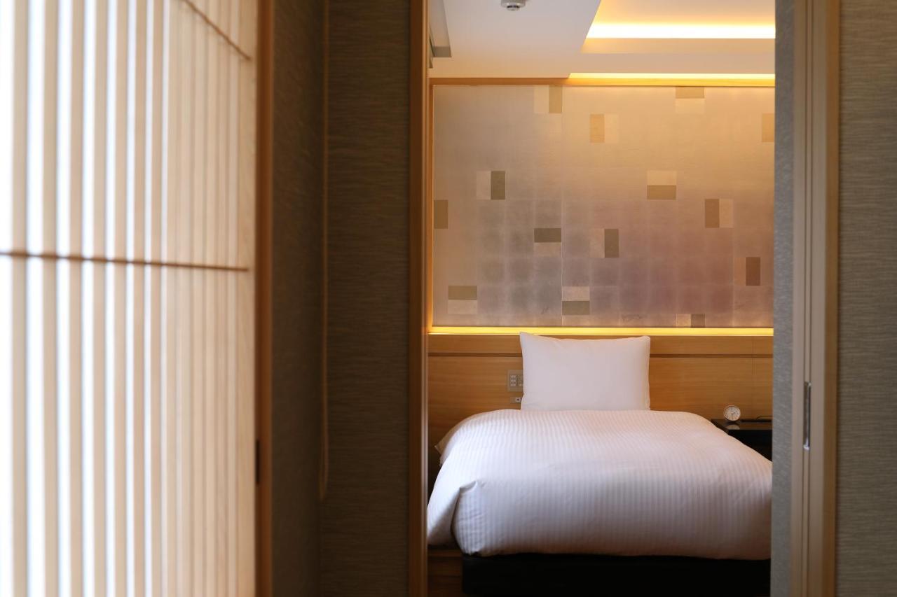 Deluxe Twin Room with Sea View