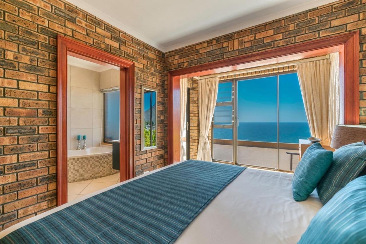 One-Bedroom Suite with Sea View