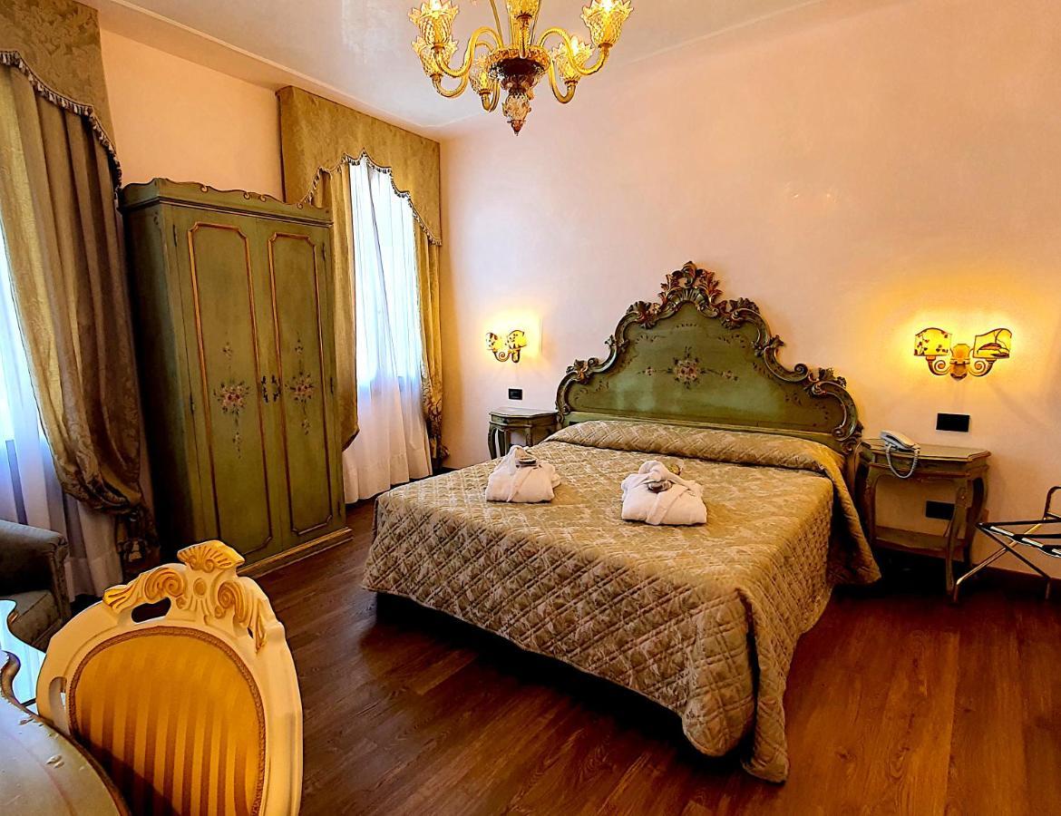 Quarto Superior com Cama de Casal ou 2 de Solteiro
