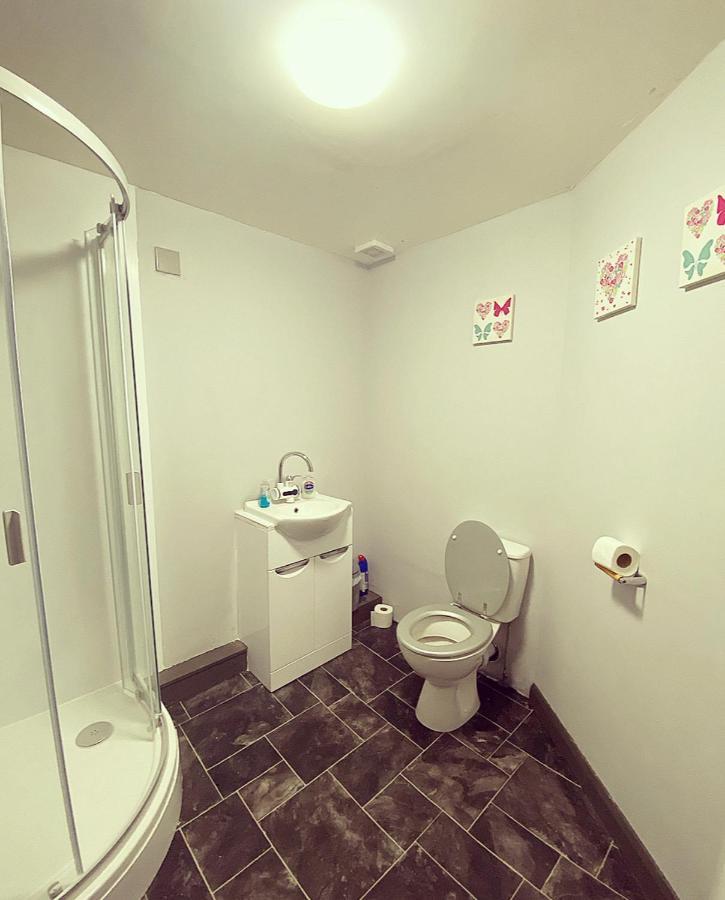 Twin Room with Private Bathroom